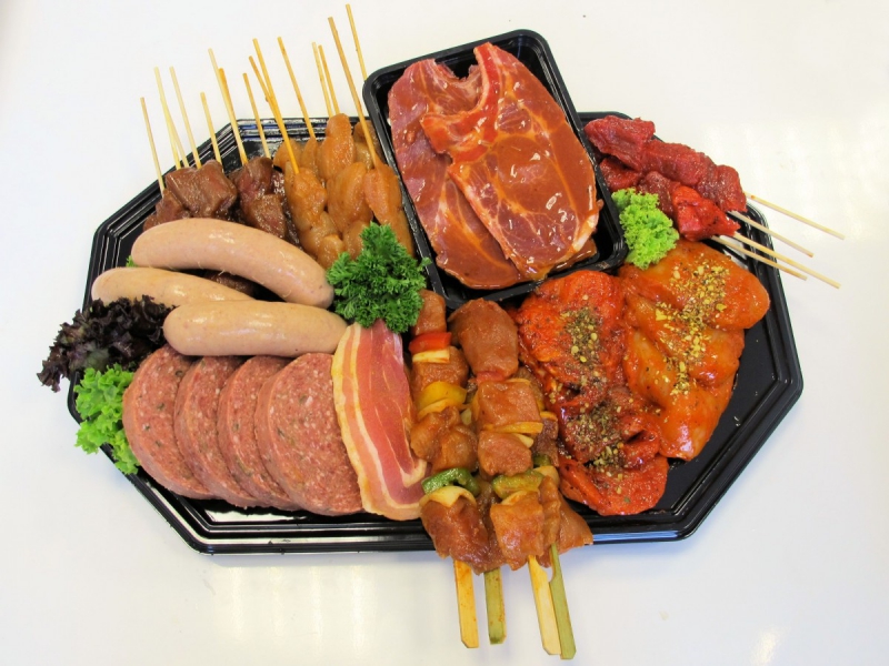 boucherie-ILONSE-min_bbq_butcher_shop_supermarket_meal_party-766127